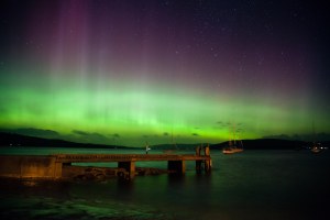 the-aurora-australis-covers-the-sky-data