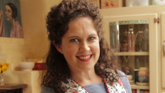 941218-annabel-crabb