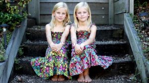 466529-twins-jess-and-emma-hood