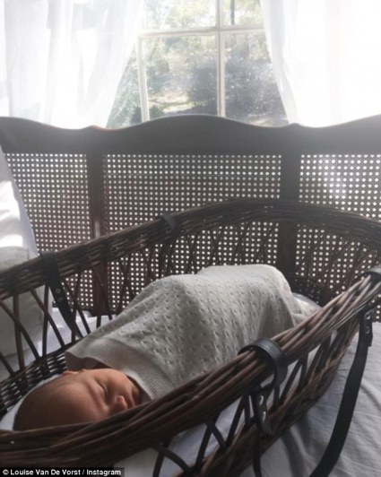 32F00BD800000578-3528442-image-a-16_1460043376897